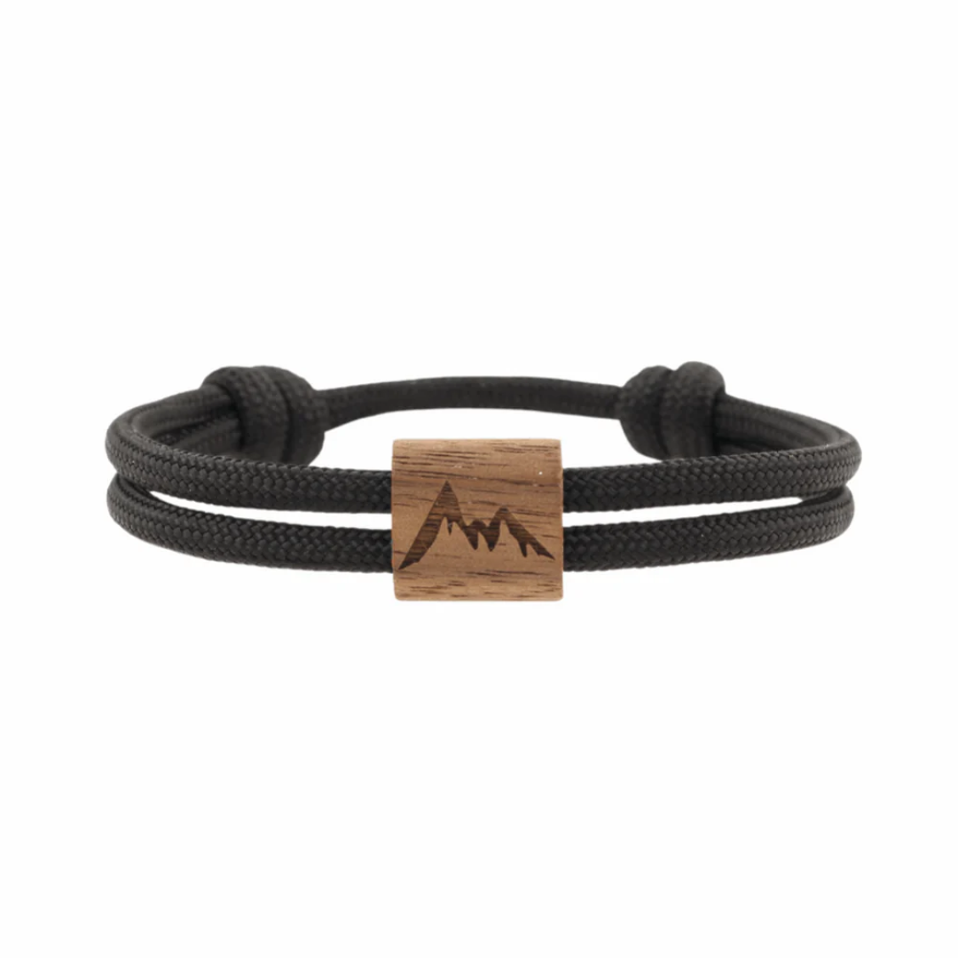 BRACELET WITH WOODEN PENDANT