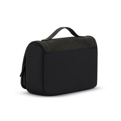 WASHBAG BALI BY MARIEFEANDJAKESNOW ALL BLACK