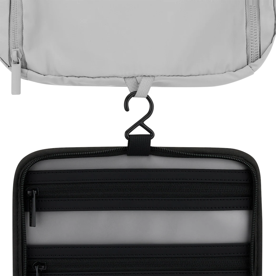 WASHBAG BALI BY MARIEFEANDJAKESNOW ALL BLACK